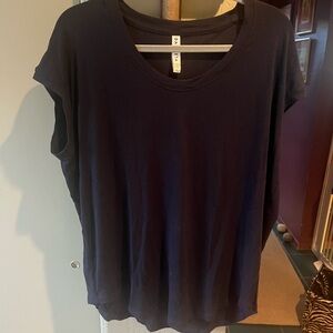 Athleta Women's navy blue Scoop Neck Short Sleeve Top